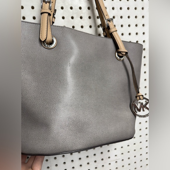 Michael Kors Elegant Gray and Tan Tote - Picture 2 of 8